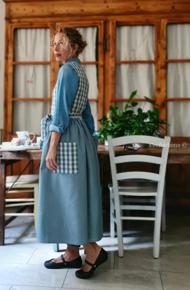 Grembiule in cotone patchwork azzurro polveroso (Ref. 401) grembiule donna tessuti moderni