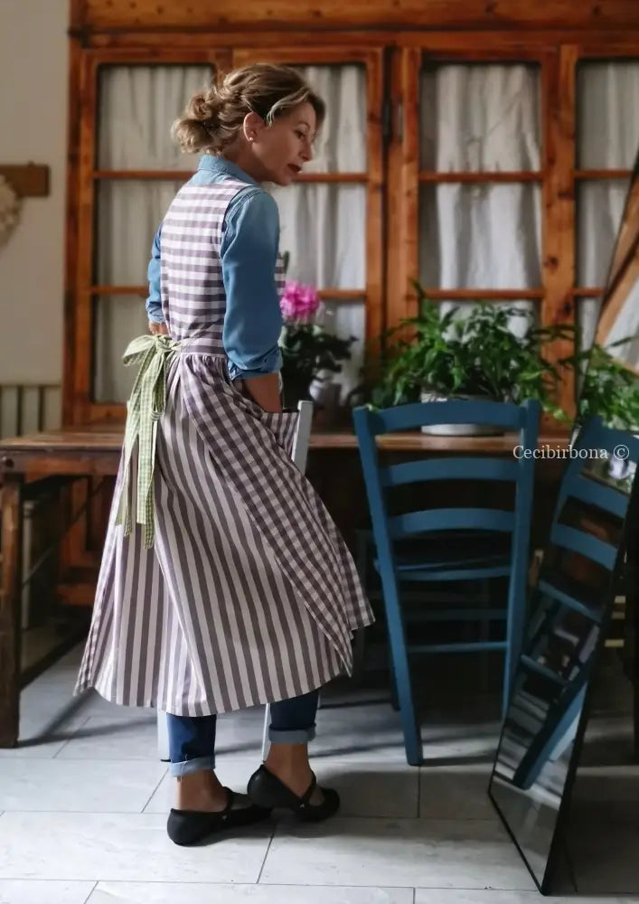 Grembiule in cotone patchwork viola e verde (Ref. 456) grembiule donna tessuti moderni