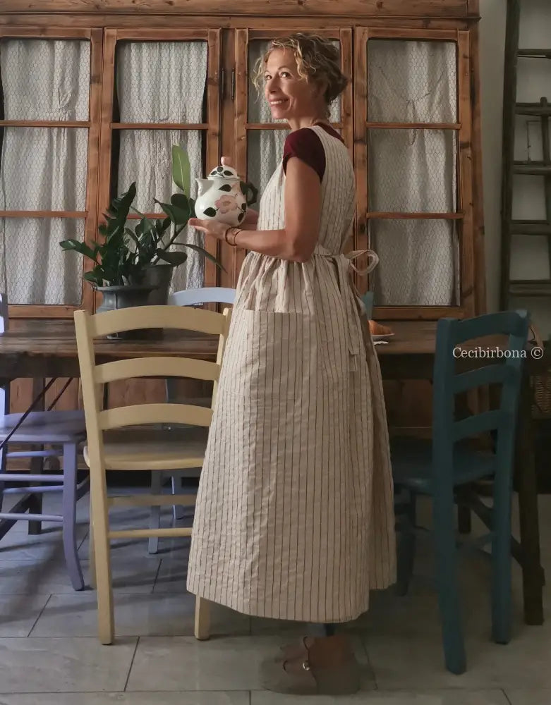 Grembiule in cotone rigato beige e rosso scuro (Ref. 28) grembiule donna tessuti moderni