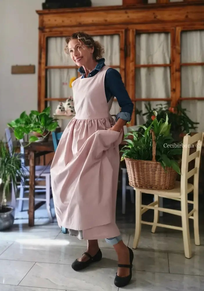 Grembiule in cotone rosa cipria (Ref. 526) - grembiule donna tessuti moderni