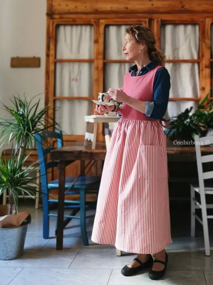 Grembiule in cotone rosso ciliegia (Ref. 394)) grembiule donna tessuti moderni