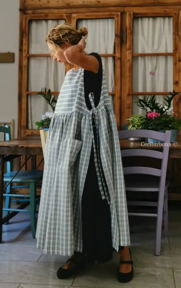 Grembiule in cotone tartan celeste e panna (Ref. 311) grembiule donna tessuti moderni