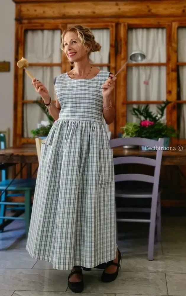 Grembiule in cotone tartan celeste e panna (Ref. 311) grembiule donna tessuti moderni