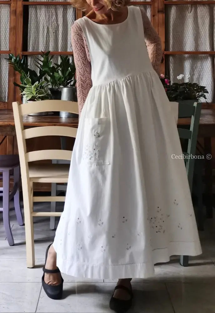Grembiule in cotone vintage con le margherite (Rif. 156) grembiule donna in tessuto antico