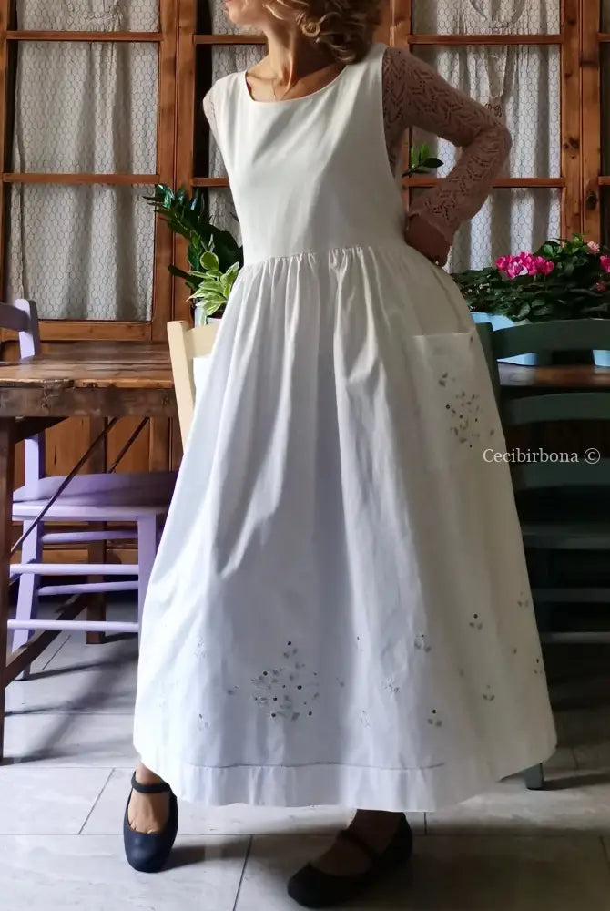 Grembiule in cotone vintage con le margherite (Rif. 156) grembiule donna in tessuto antico