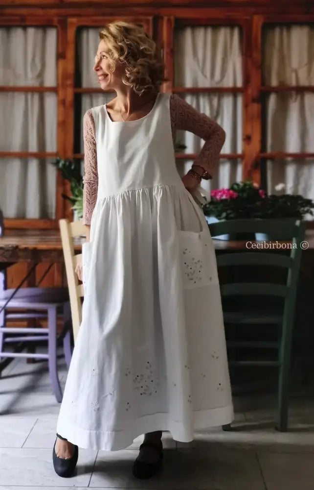 Grembiule in cotone vintage con le margherite (Rif. 156) grembiule donna in tessuto antico