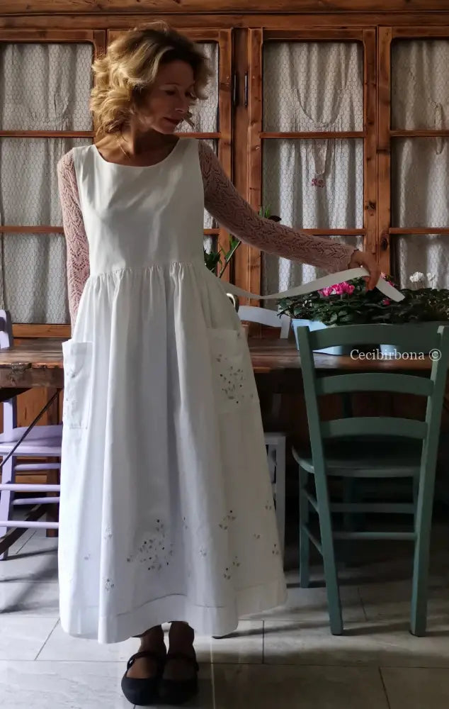 Grembiule in cotone vintage con le margherite (Rif. 156) grembiule donna in tessuto antico