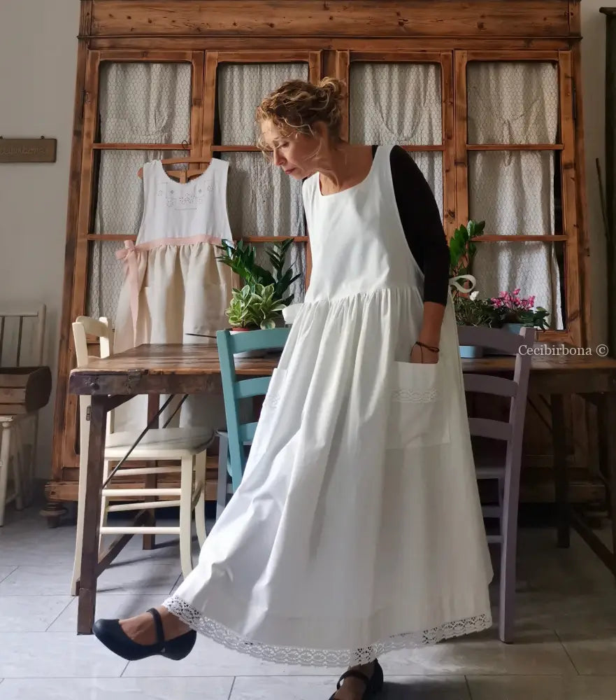Grembiule in cotone vintage con pizzo (Ref. 56) grembiule donna tessuti antichi