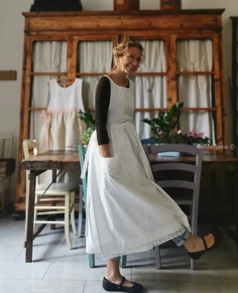 Grembiule in cotone vintage con pizzo (Ref. 56) grembiule donna tessuti antichi