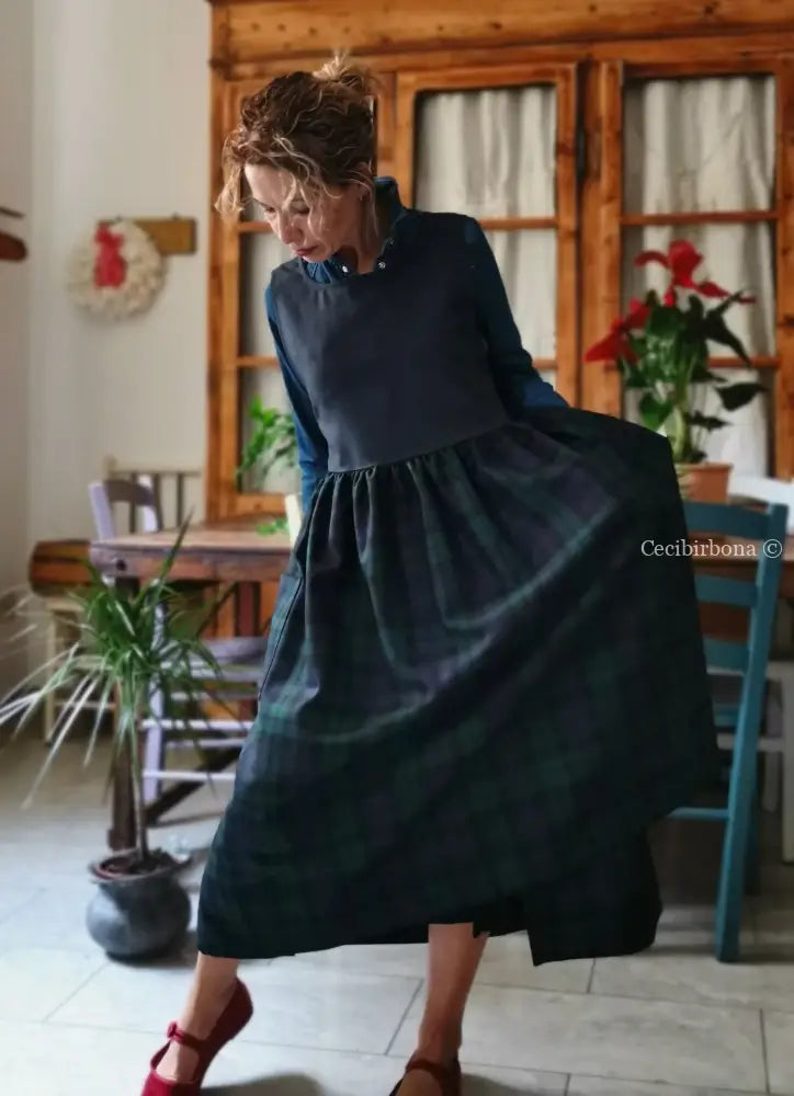 Grembiule in denim di lana e tartan blu e verde (Ref. 468) grembiule donna tessuti moderni