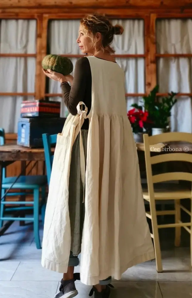 Grembiule in ghinea con monogramma celeste TM (Ref. 18) grembiule donna antico