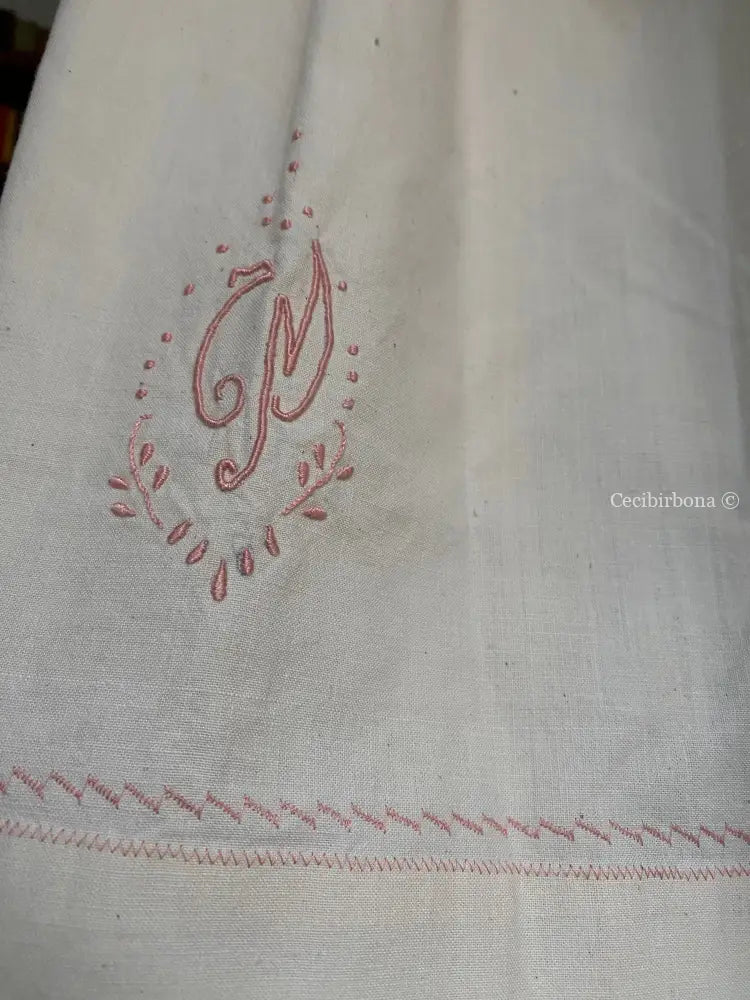 Grembiule in ghinea con monogramma rosa TM (Ref. 27) grembiule donna antico