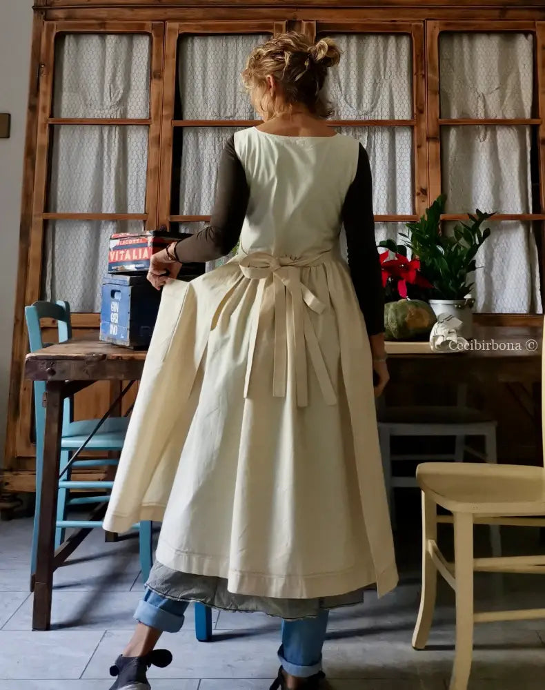 Grembiule in ghinea con monogramma rosa TM (Ref. 27) grembiule donna antico