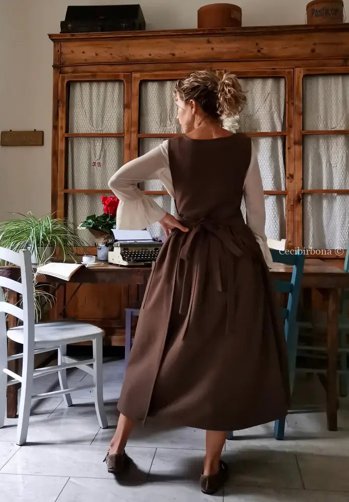 Grembiule in lana cacao (Ref. 442) grembiule donna tessuti moderni