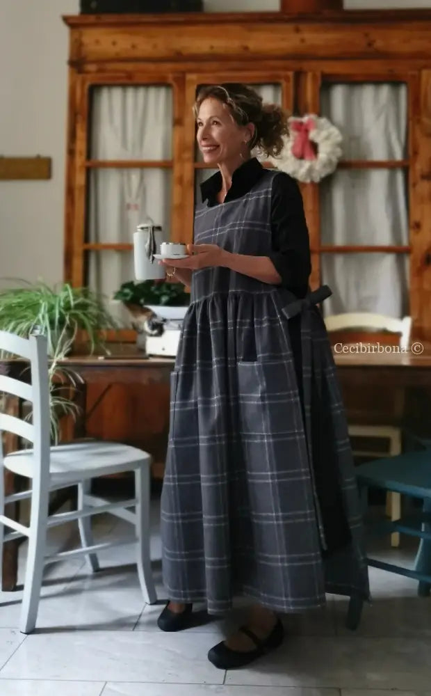 Grembiule in lana con alpaca tartan grigia (Ref. 446) grembiule donna tessuti moderni