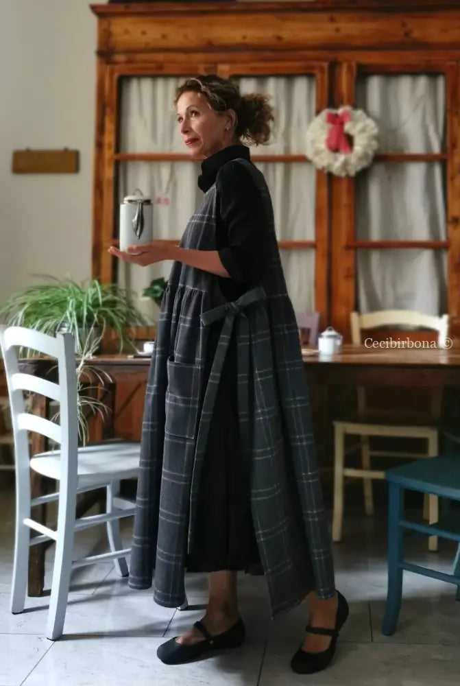 Grembiule in lana con alpaca tartan grigia (Ref. 446) grembiule donna tessuti moderni