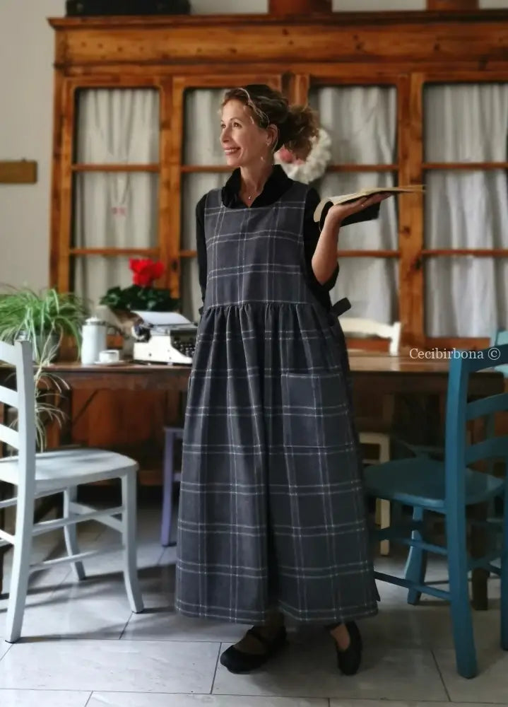Grembiule in lana con alpaca tartan grigia (Ref. 446) grembiule donna tessuti moderni