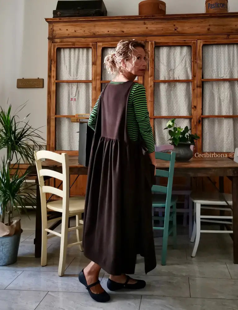 Grembiule in lana marrone (Ref. 407) grembiule donna tessuti moderni