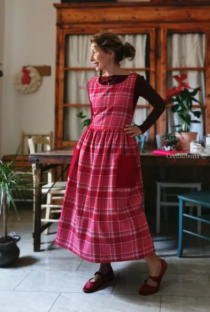 Grembiule in lana patchwork rosa e rosso (Ref. 462) grembiule donna tessuti moderni