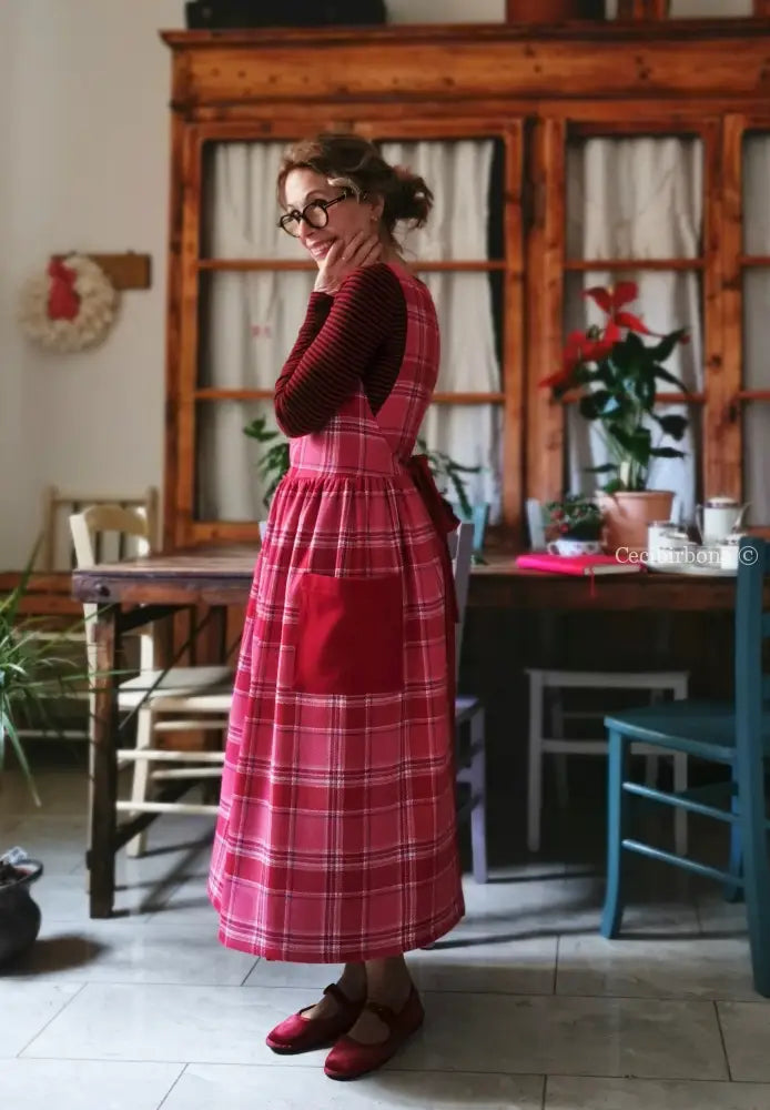 Grembiule in lana patchwork rosa e rosso (Ref. 462) grembiule donna tessuti moderni