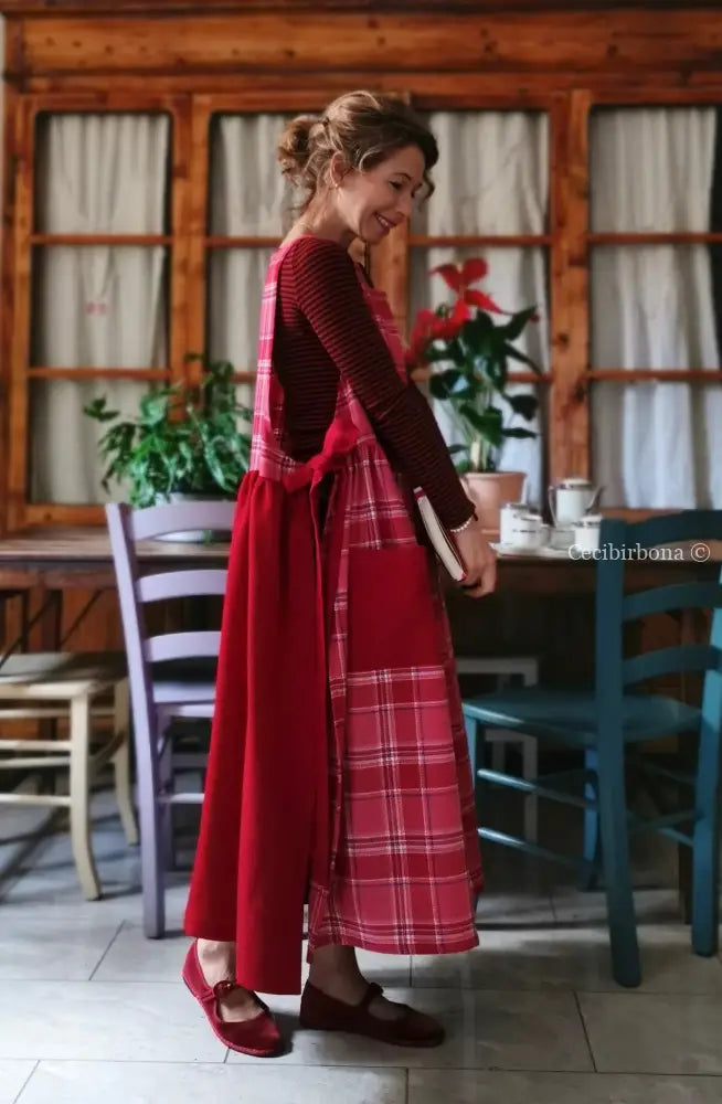 Grembiule in lana patchwork rosa e rosso (Ref. 462) grembiule donna tessuti moderni
