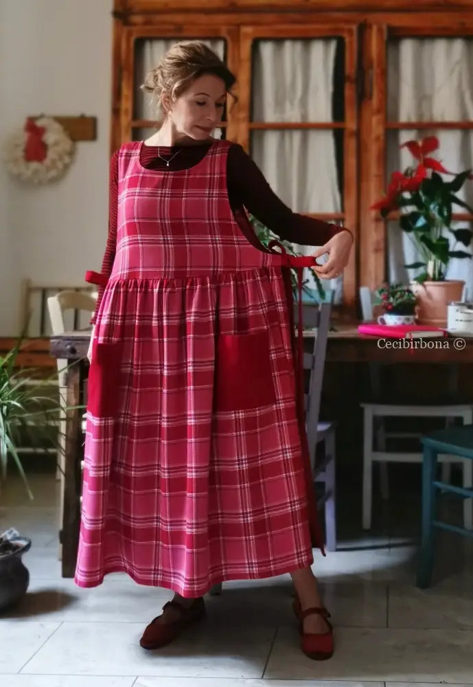 Grembiule in lana patchwork rosa e rosso (Ref. 462) grembiule donna tessuti moderni