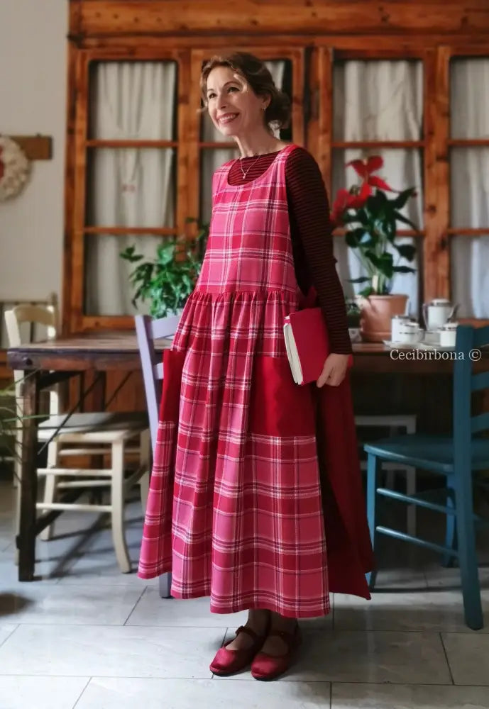 Grembiule in lana patchwork rosa e rosso (Ref. 462) grembiule donna tessuti moderni