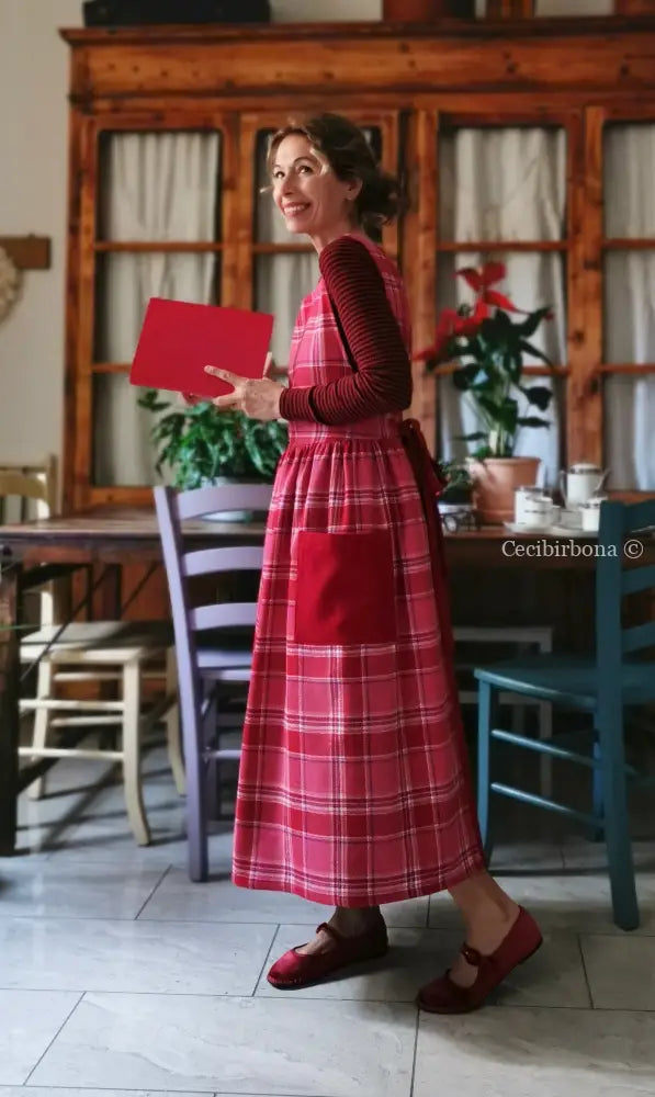 Grembiule in lana patchwork rosa e rosso (Ref. 462) grembiule donna tessuti moderni