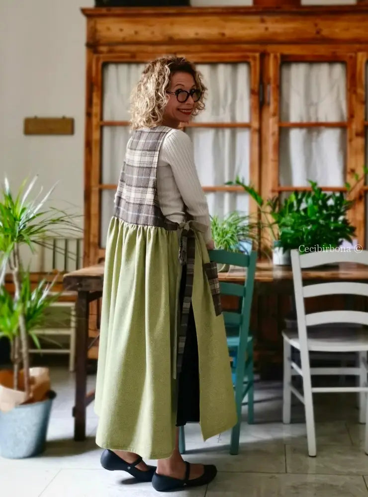 Grembiule in lana patchwork verde marrone (Ref.384) grembiule donna tessuti moderni