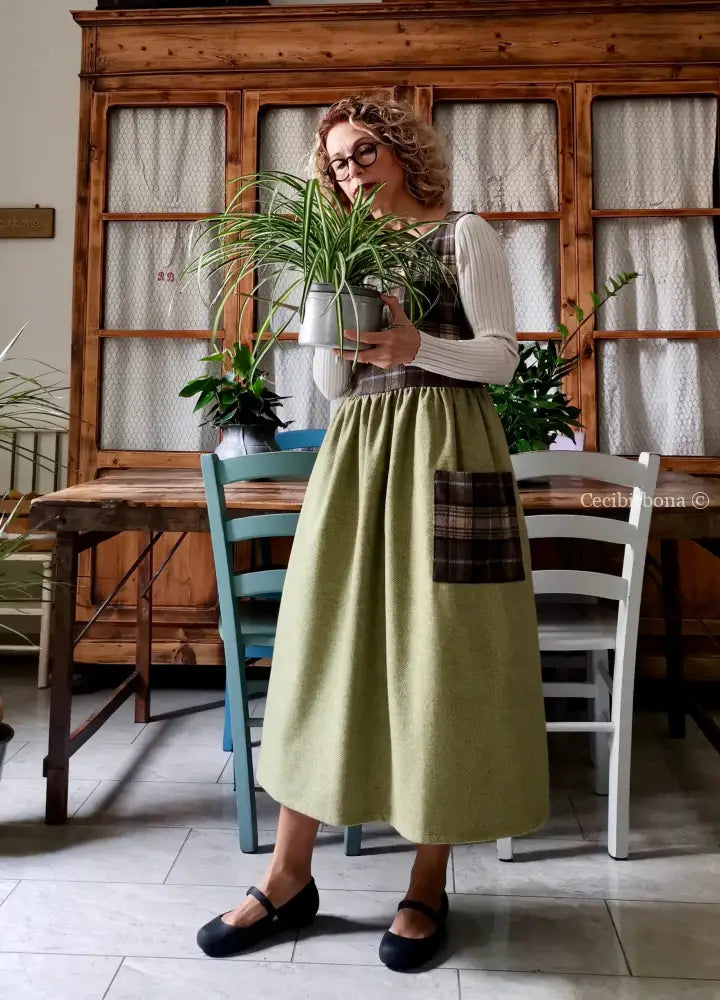 Grembiule in lana patchwork verde marrone (Ref.384) grembiule donna tessuti moderni