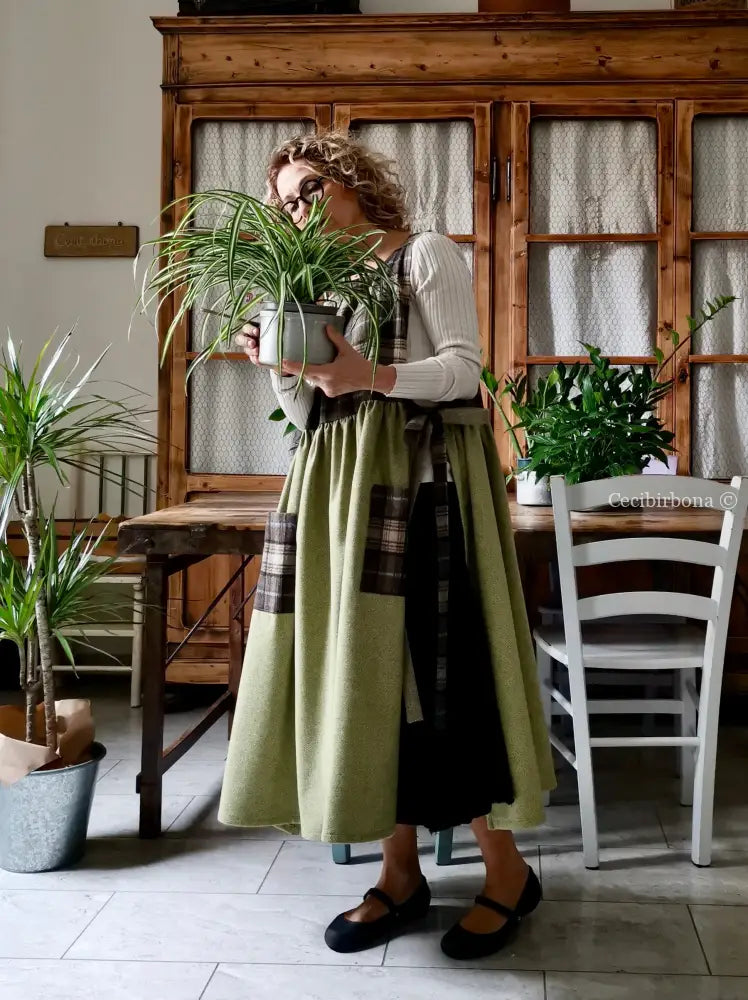 Grembiule in lana patchwork verde marrone (Ref.384) grembiule donna tessuti moderni