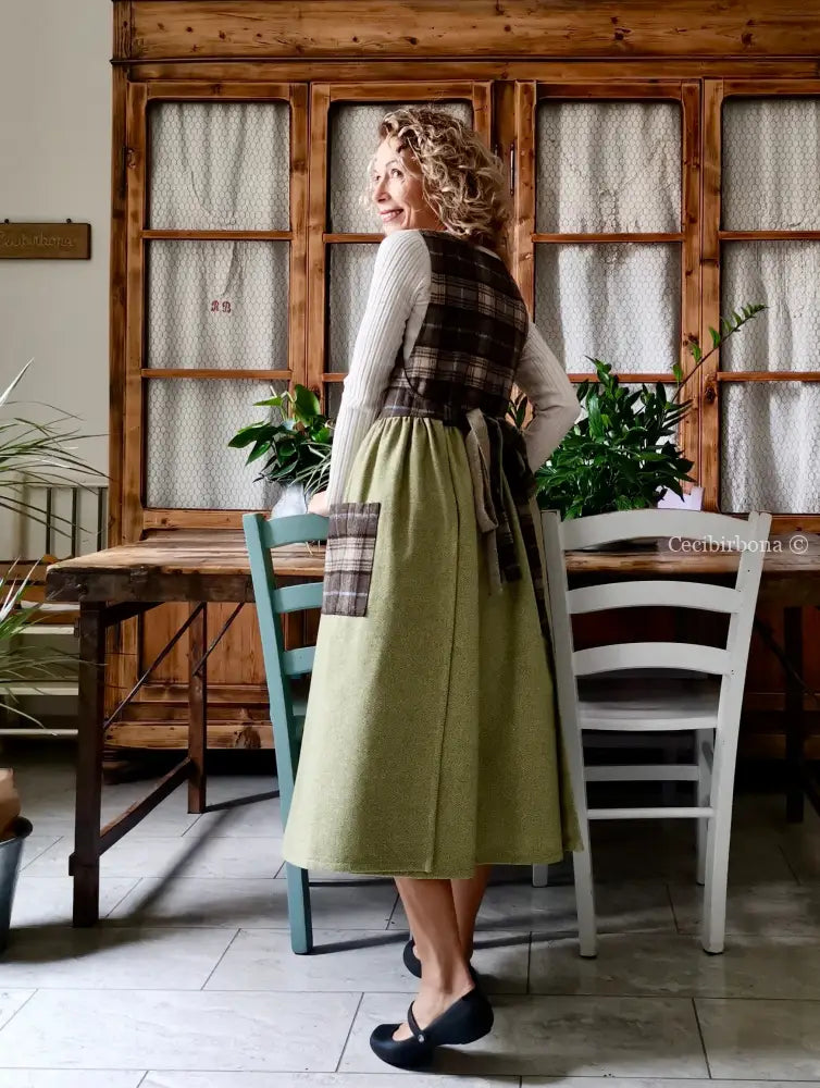 Grembiule in lana patchwork verde marrone (Ref.384) grembiule donna tessuti moderni