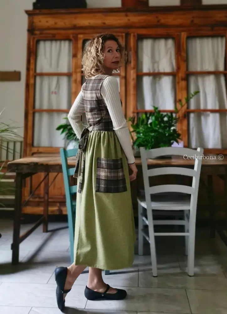 Grembiule in lana patchwork verde marrone (Ref.384) grembiule donna tessuti moderni
