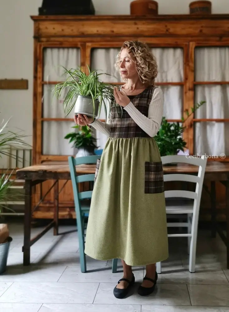Grembiule in lana patchwork verde marrone (Ref.384) grembiule donna tessuti moderni