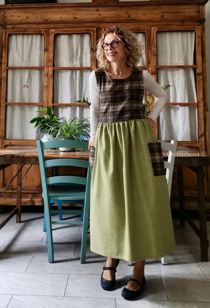 Grembiule in lana patchwork verde marrone (Ref.384) grembiule donna tessuti moderni