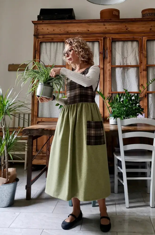 Grembiule in lana patchwork verde marrone (Ref.384) grembiule donna tessuti moderni
