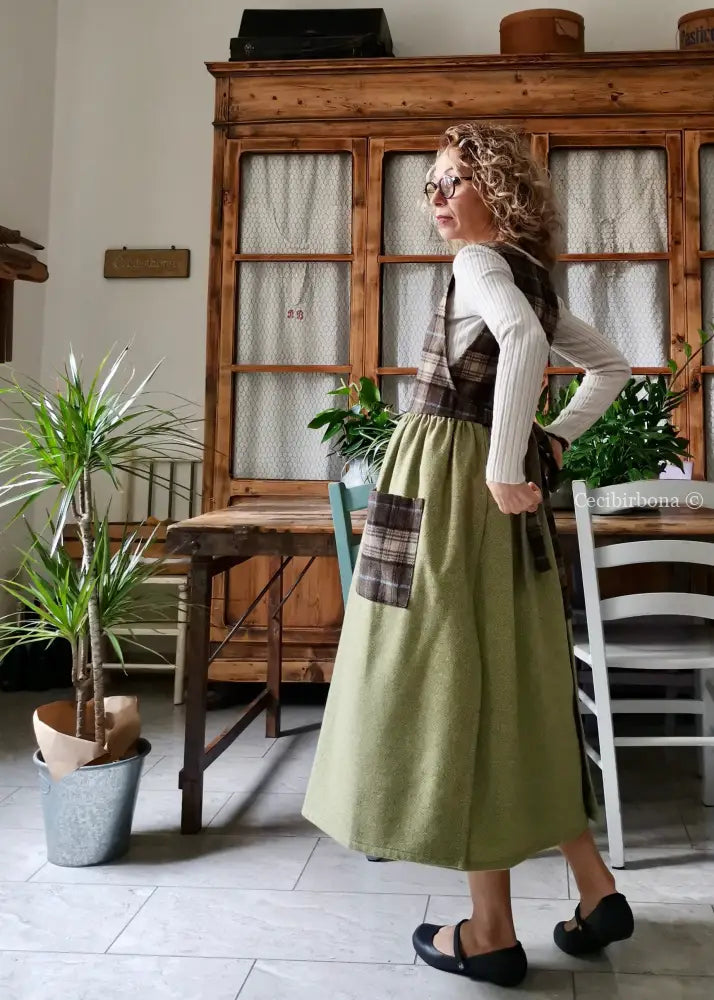 Grembiule in lana patchwork verde marrone (Ref.384) grembiule donna tessuti moderni
