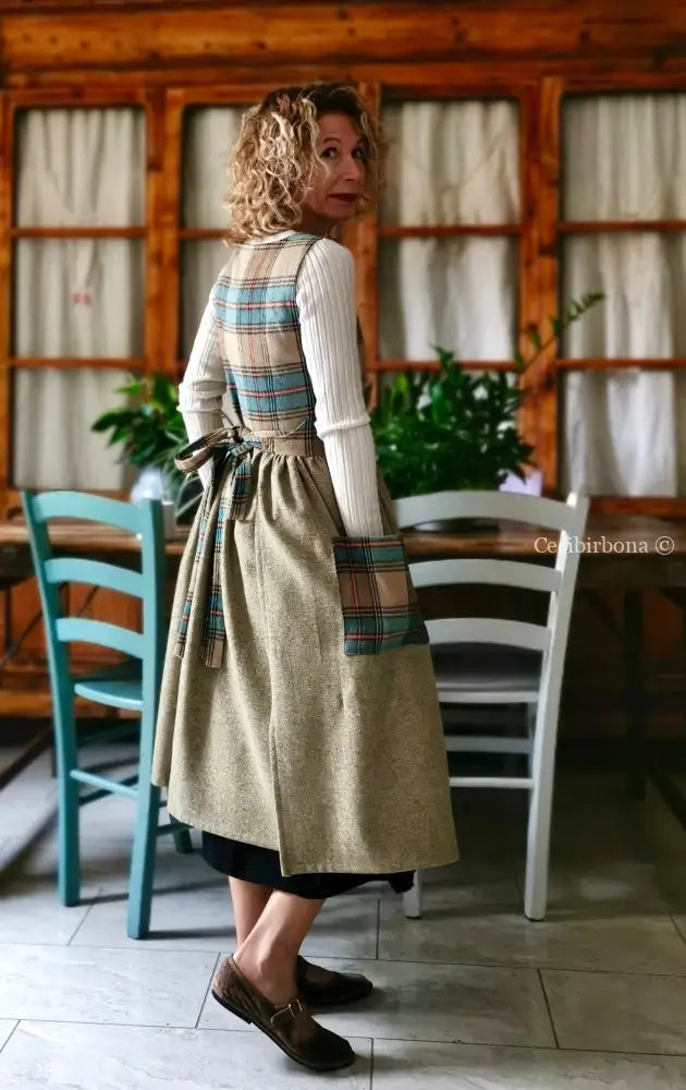 Grembiule in lana patchwork verde marrone (Ref.385) grembiule donna tessuti moderni