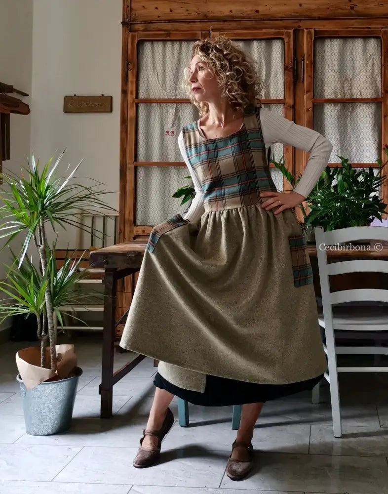Grembiule in lana patchwork verde marrone (Ref.385) grembiule donna tessuti moderni