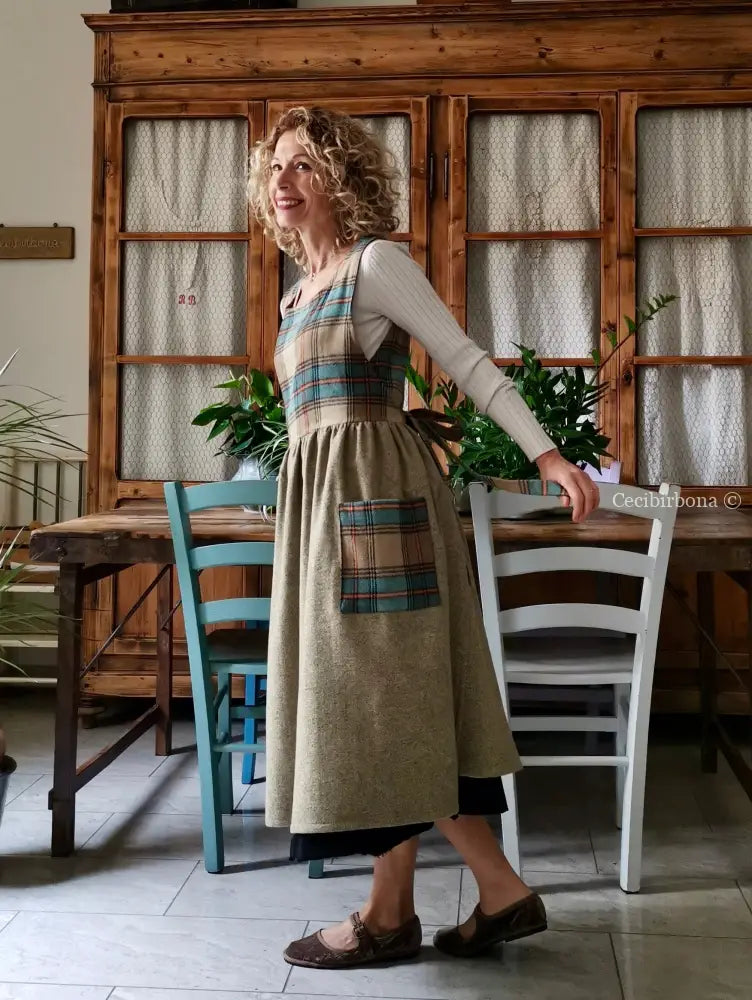 Grembiule in lana patchwork verde marrone (Ref.385) grembiule donna tessuti moderni