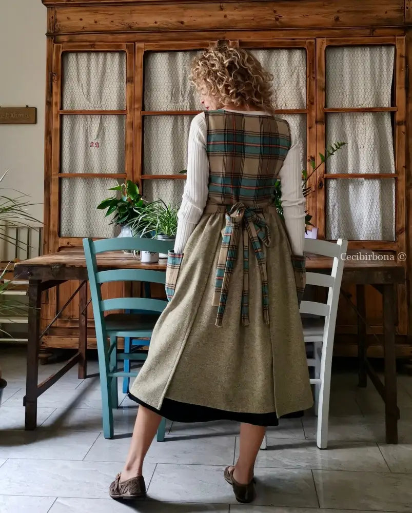 Grembiule in lana patchwork verde marrone (Ref.385) grembiule donna tessuti moderni