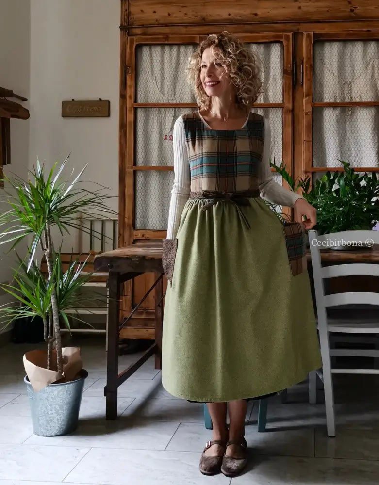 Grembiule in lana patchwork verde marrone (Ref.386) grembiule donna tessuti moderni