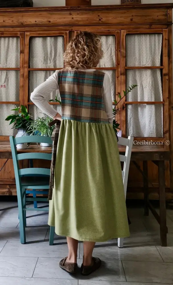 Grembiule in lana patchwork verde marrone (Ref.386) grembiule donna tessuti moderni