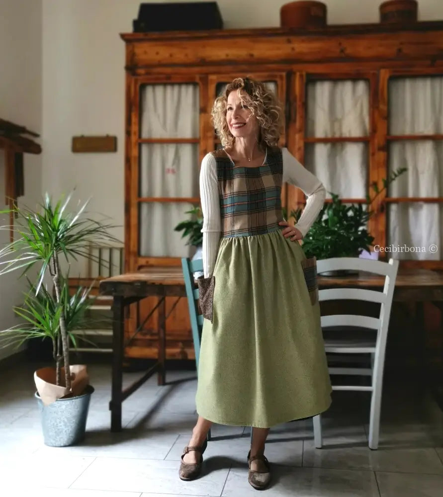 Grembiule in lana patchwork verde marrone (Ref.386) grembiule donna tessuti moderni