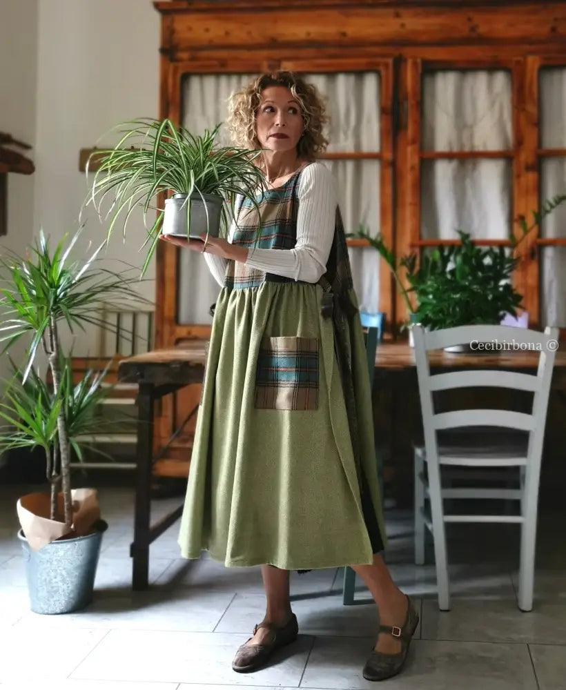 Grembiule in lana patchwork verde marrone (Ref.386) grembiule donna tessuti moderni