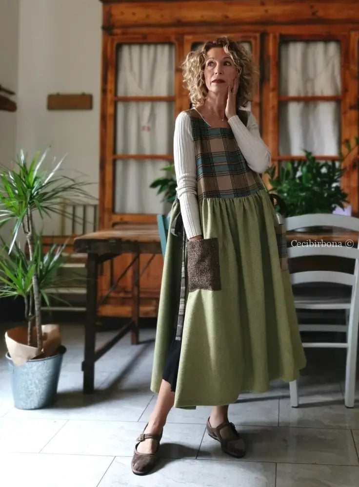 Grembiule in lana patchwork verde marrone (Ref.386) grembiule donna tessuti moderni