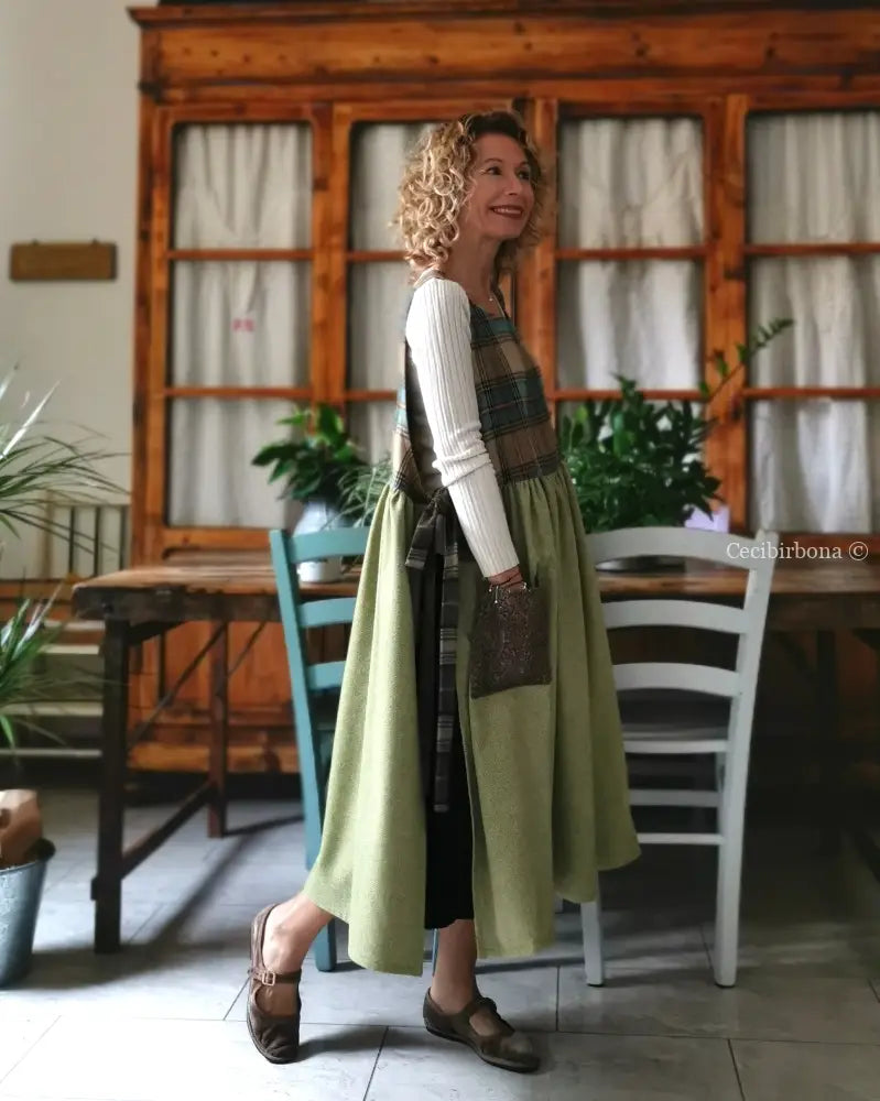 Grembiule in lana patchwork verde marrone (Ref.386) grembiule donna tessuti moderni