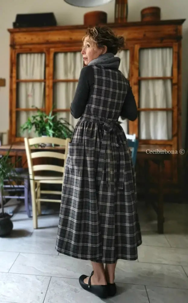 Grembiule in lana tartan grigia e beige (Ref. 466) grembiule donna tessuti moderni