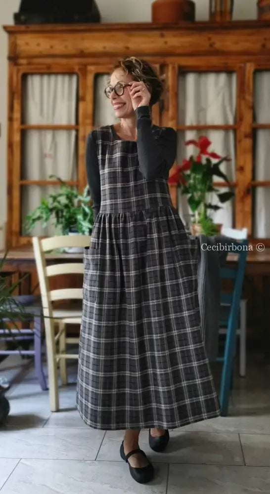 Grembiule in lana tartan grigia e beige (Ref. 466) grembiule donna tessuti moderni