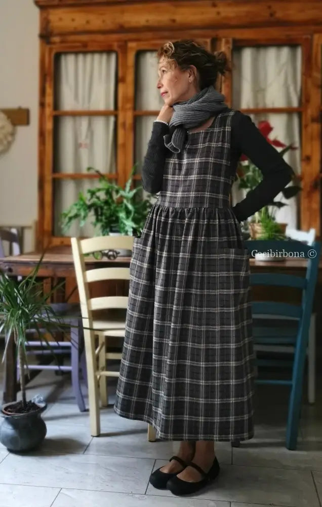 Grembiule in lana tartan grigia e beige (Ref. 466) grembiule donna tessuti moderni